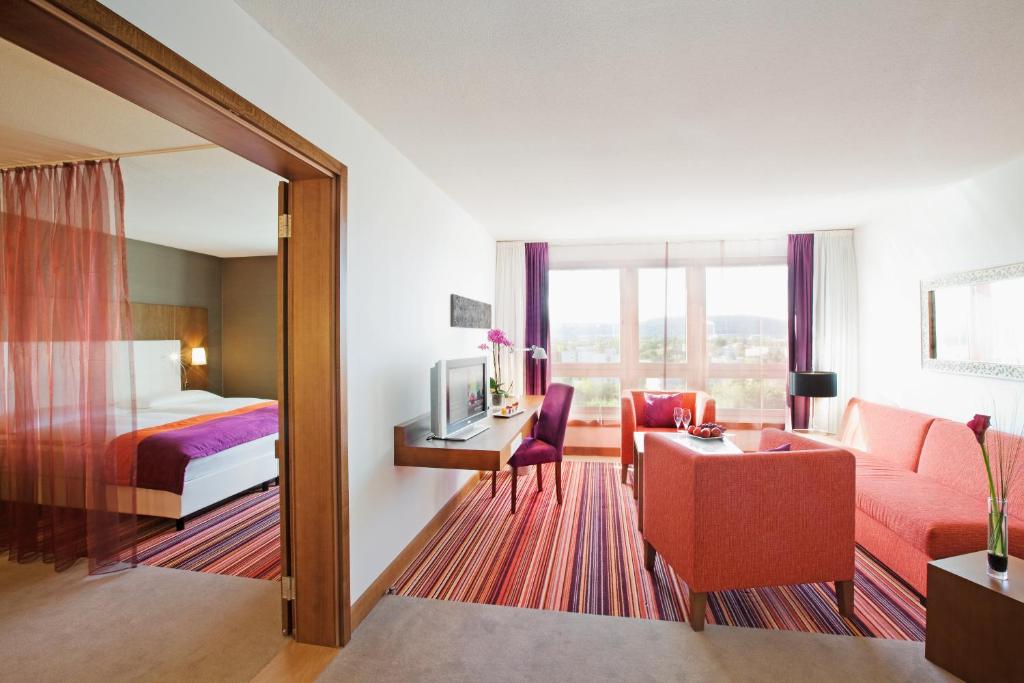 Zürich Movenpick Zurich Airport Hotel room