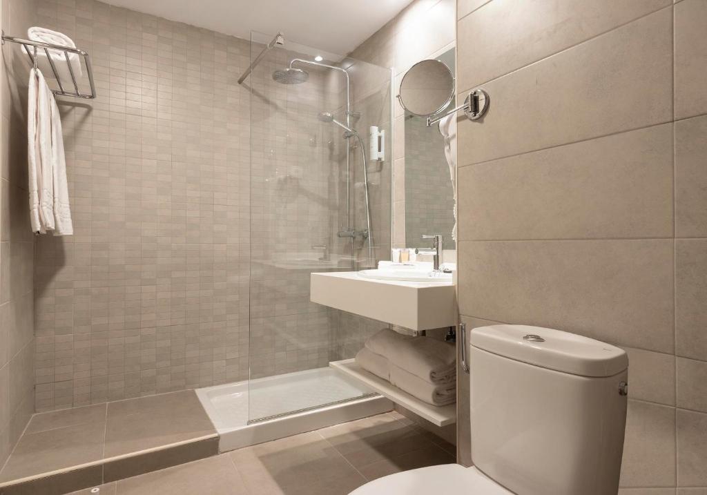 Hotel Palia Las Palomas — Hotel rooms in Torremolinos, Andalusia