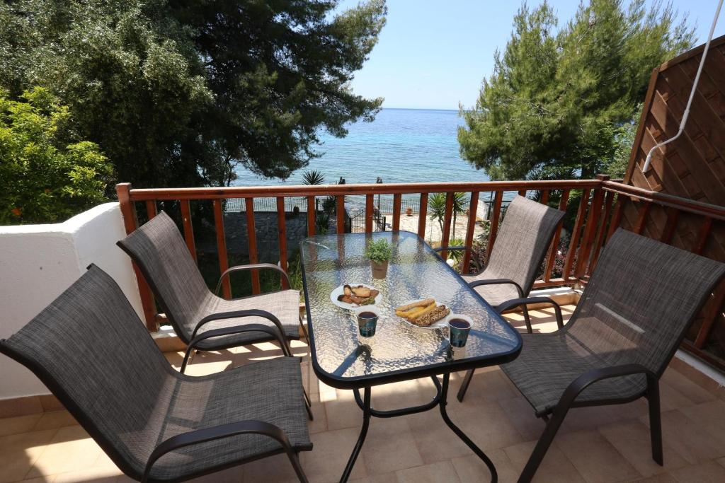 KYANA Big Blue Apartments — Hotel in Chalkidiki