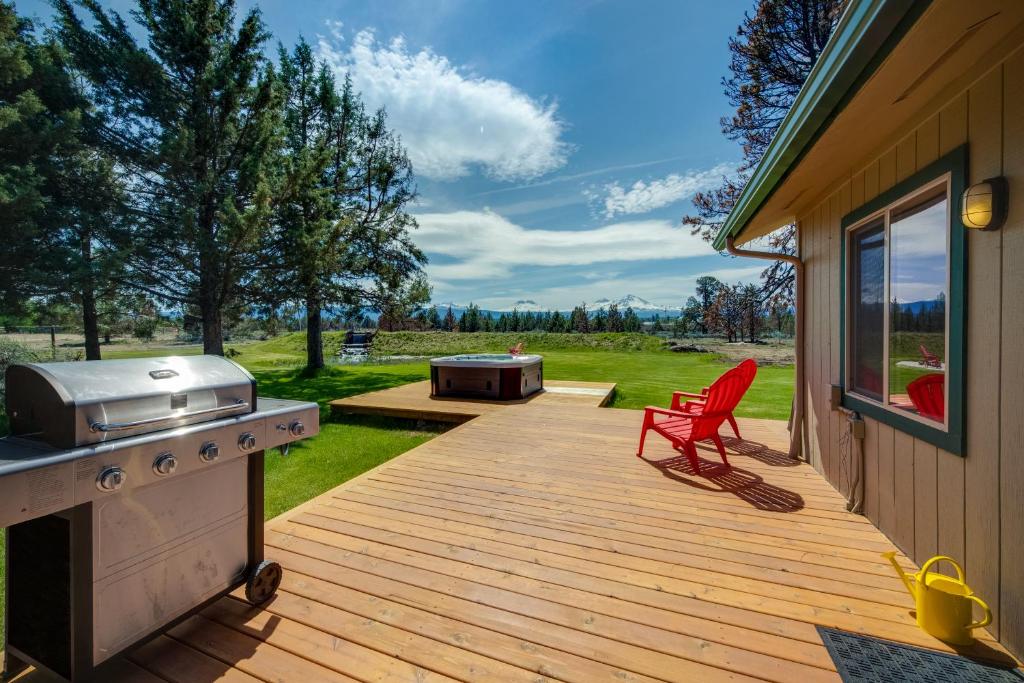 Apache Greens, Sisters