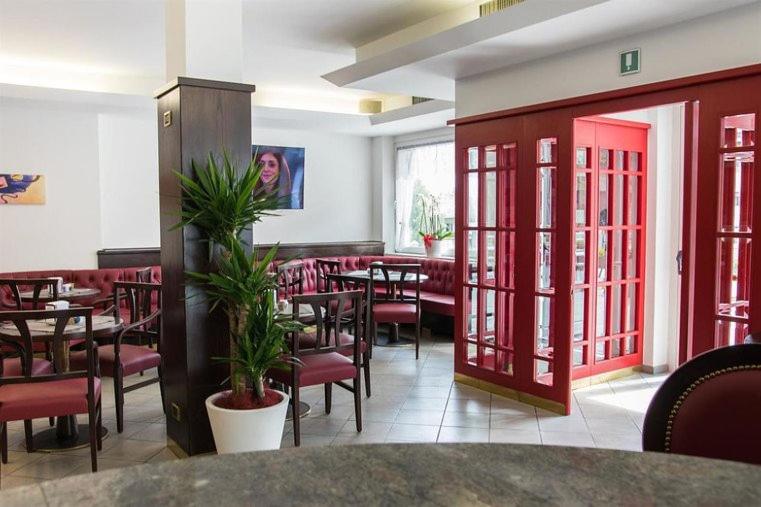 Hotel Milano photo