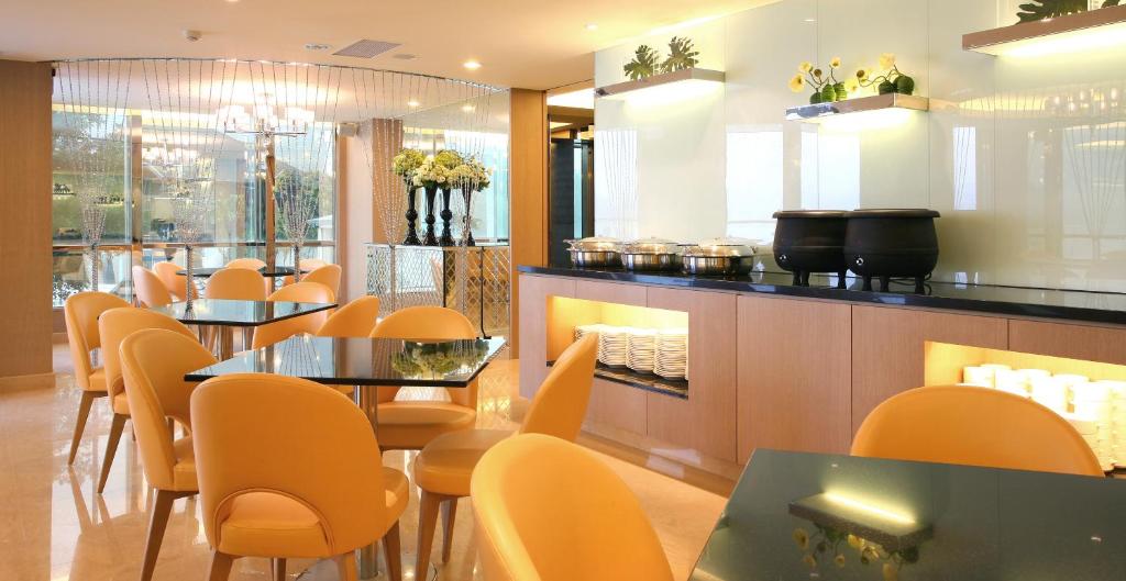 منتجع ذا كريستال ريزورت صن مون لايك (The Crystal Resort Sun Moon Lake)