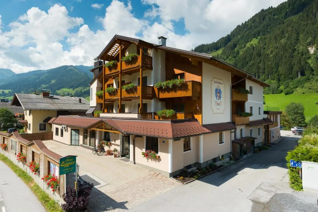 Hotel-Pension Egger, hotel in Grossarl