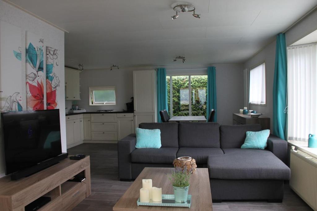 Modern en compleet chalet 22-15 — Hotel in Putten