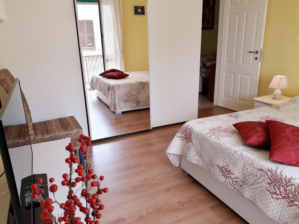 RAFFAELLO Beach Apartment - 50 m from the sea - WIFI - 4