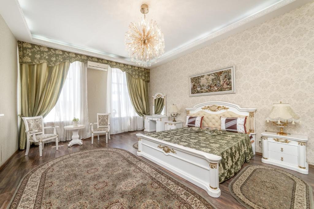 Queen Suites near Deribasovskaya — Hotel in Odessa