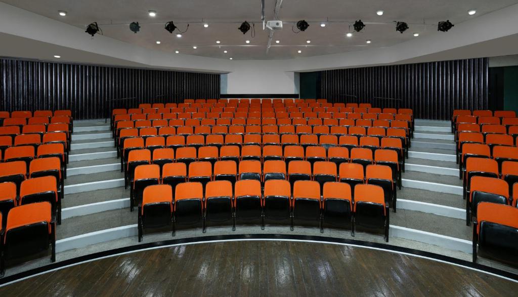 Sala de reuniões / Salões de baile