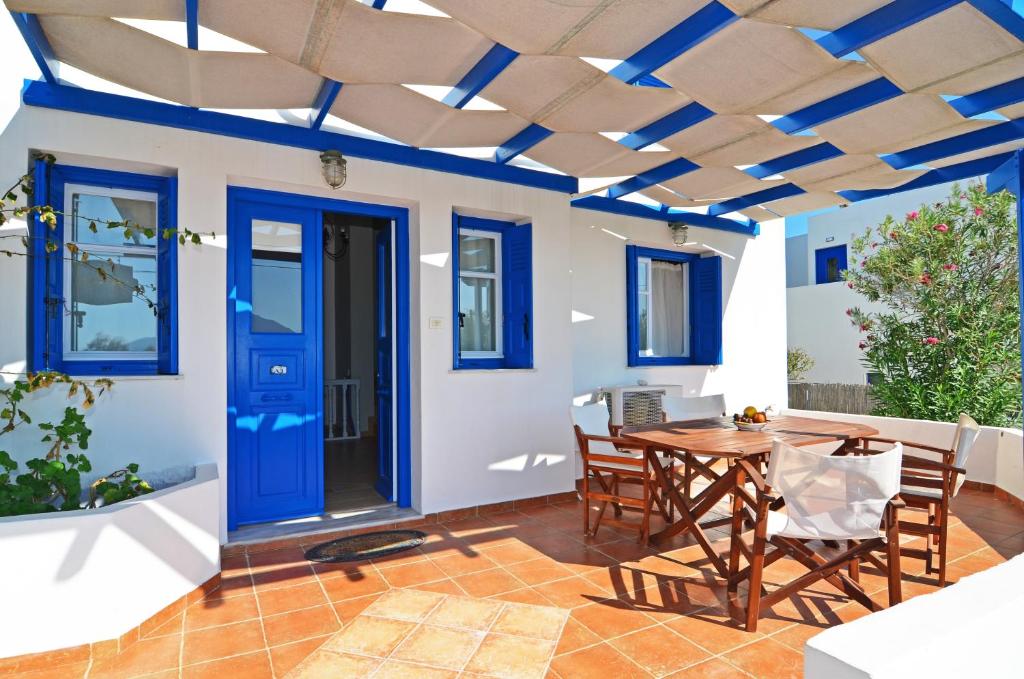 Nikos Sea View Apartments photo