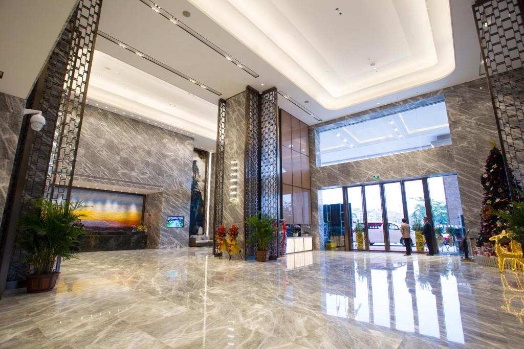 Ramada Plaza by Wyndham Dongxing City Center photo