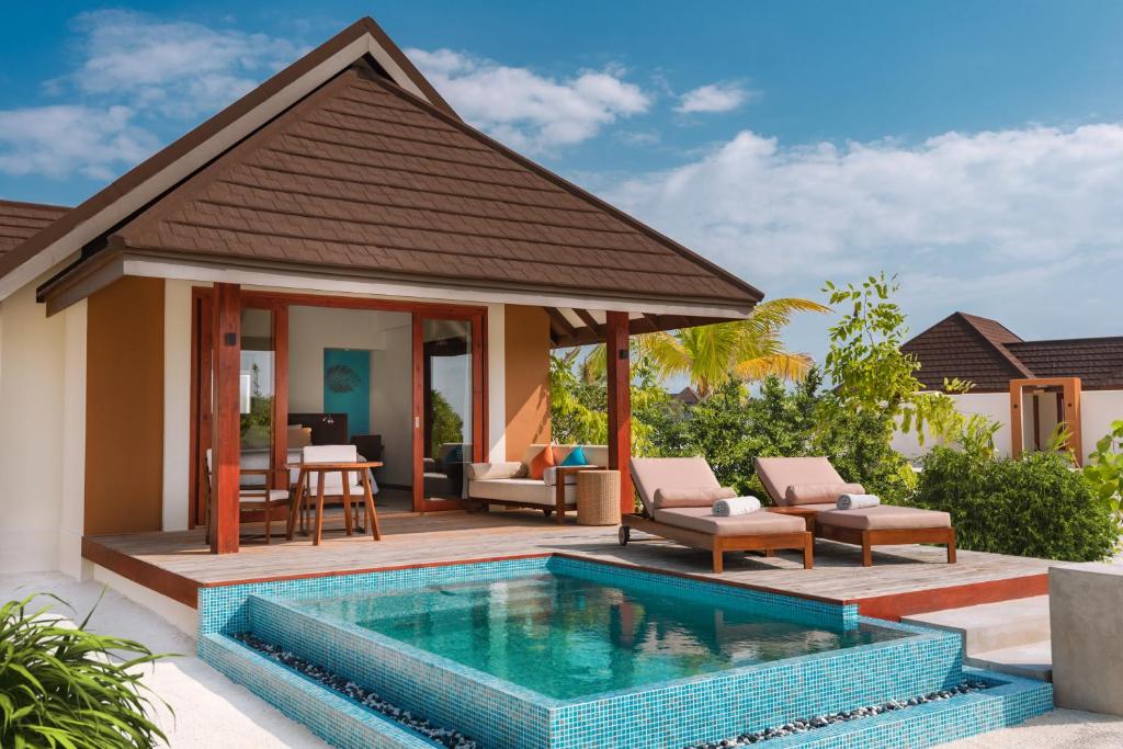 VARU by Atmosphere - Premium All Inclusive with Free Transfers — Swimming pool in Kaafu Atoll, Kaafu