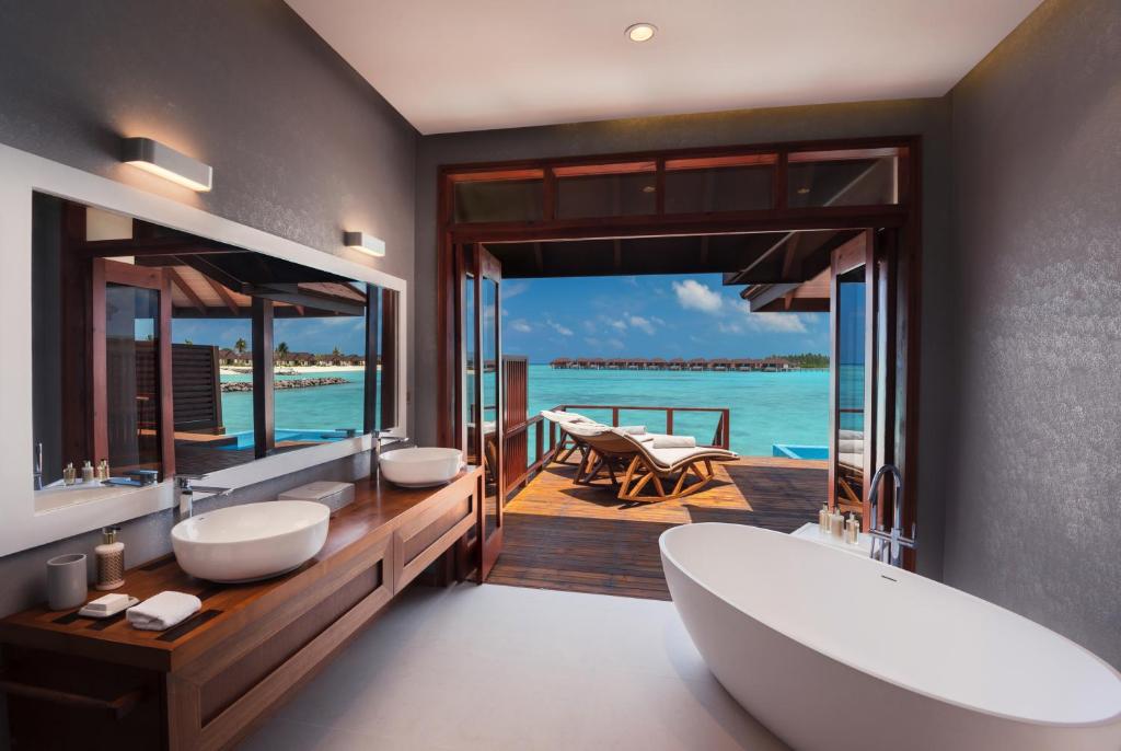 VARU by Atmosphere - Premium All Inclusive with Free Transfers — Hotel rooms in Kaafu Atoll, Kaafu