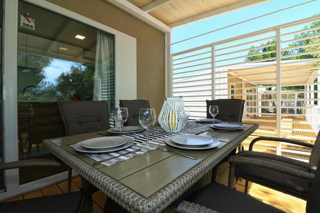 MOBIL HOMES MALUFI 266 — Hotel in Jezera