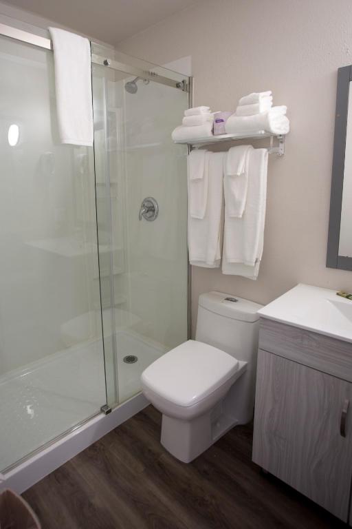 Valemount Vacation Inn photo