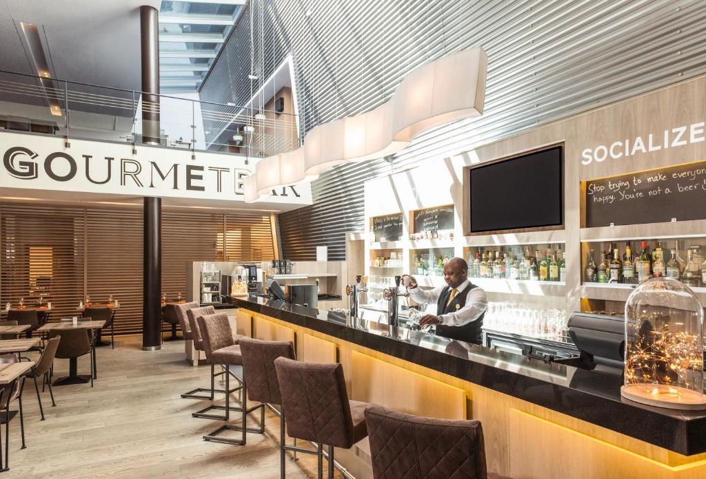 Novotel Mechelen Centrum Photo 2
