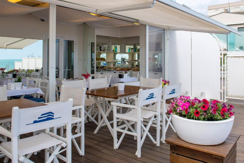 T-Suite Hotel - 3