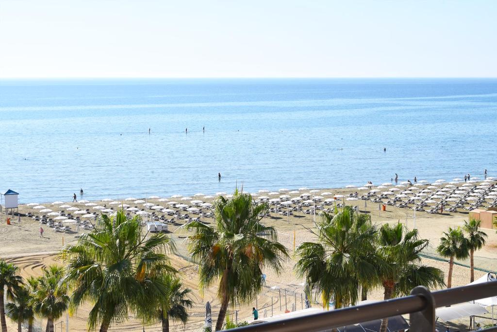 Sun Hall Beach Hotel Apartments photo