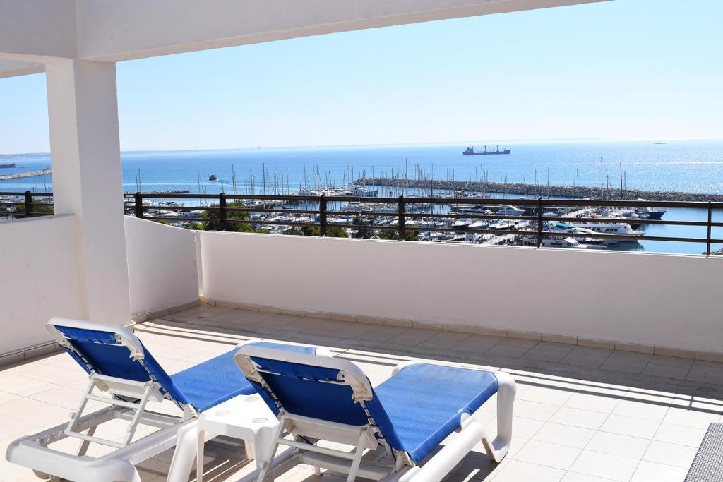Sun Hall Beach Hotel Apartments photo