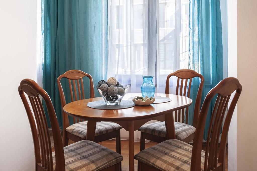 Sea Apartment Colours — Hotel in Burgas