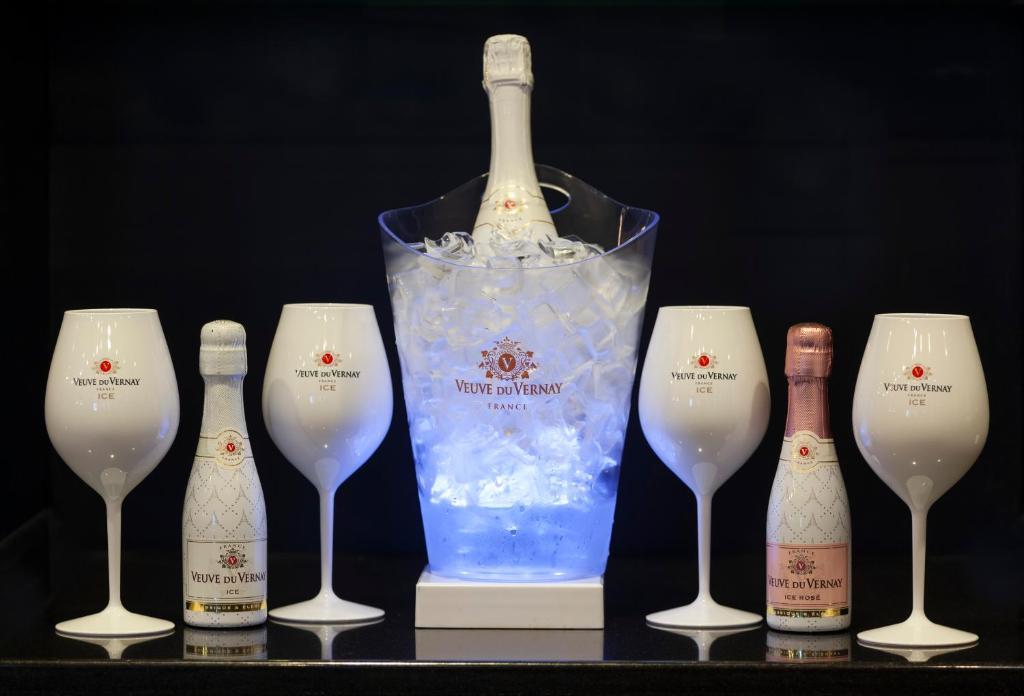 طعام و مشروبات