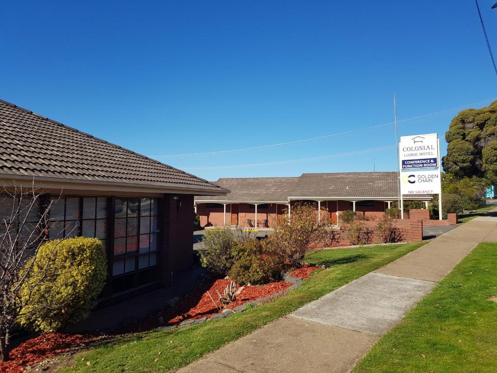 Ararat Colonial Lodge Motel — Hotel in Ararat