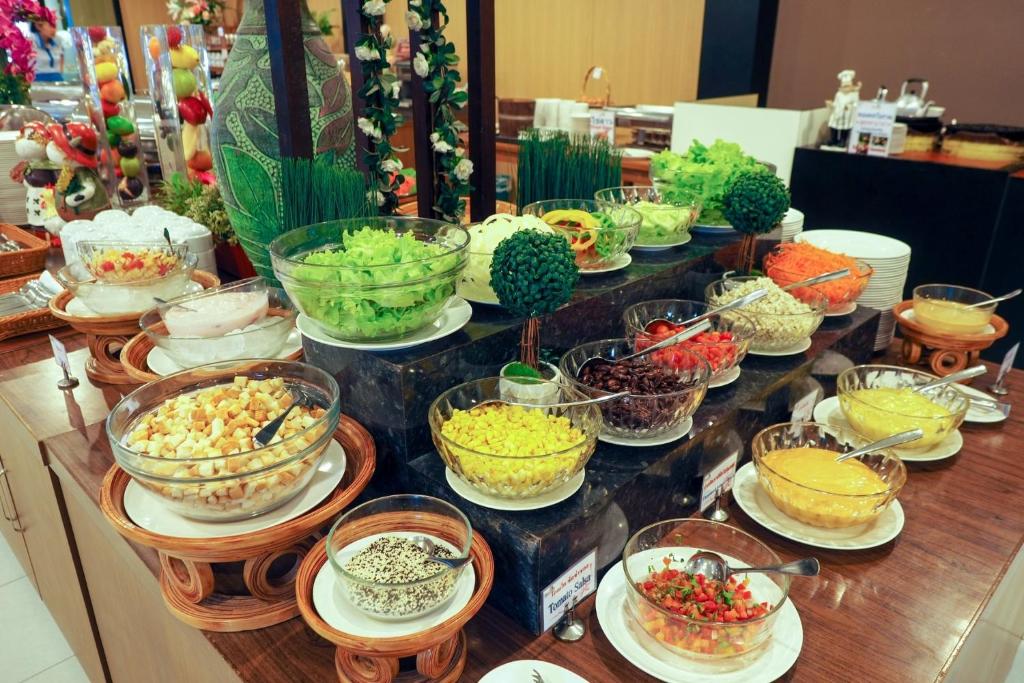 อาหารและเครื่องดื่ม