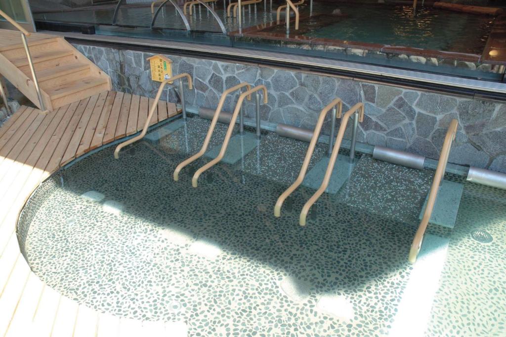Hot spring bath