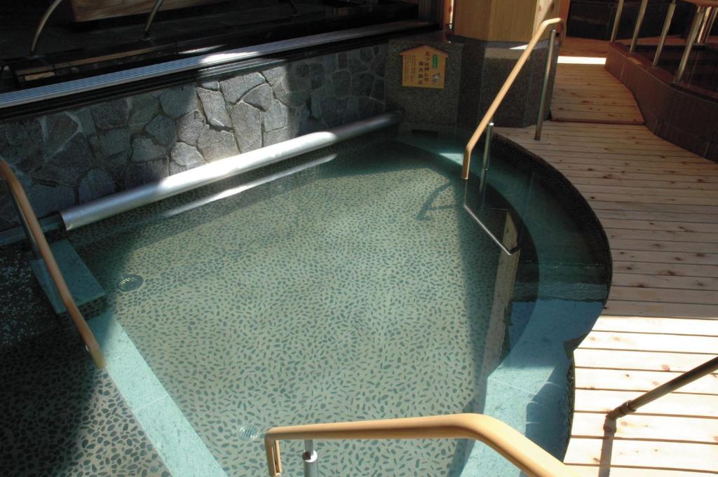 Hot spring bath