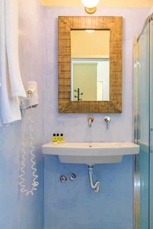 Panas Hotel — Hotel rooms in Pesádha, Ionian Islands