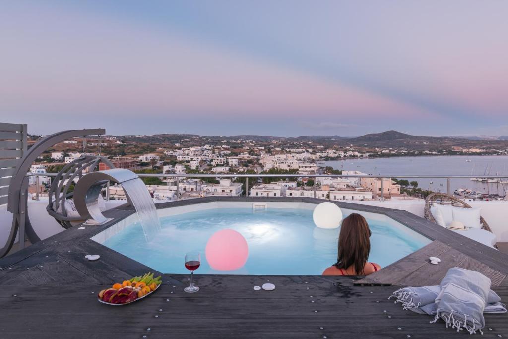 Uncle's House luxury Suites — Hotel in Milos Island
