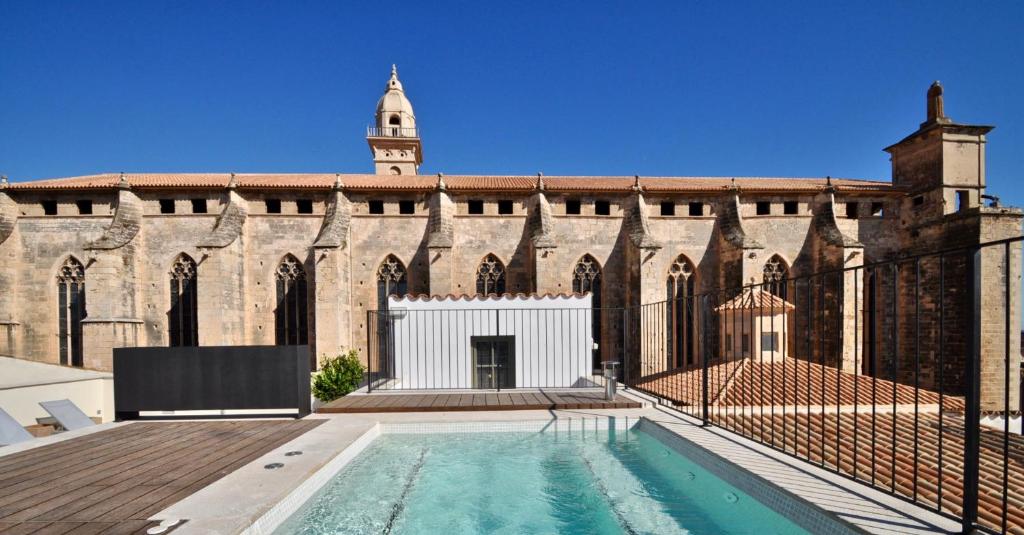 Hotel Basilica — Hotel in Majorca