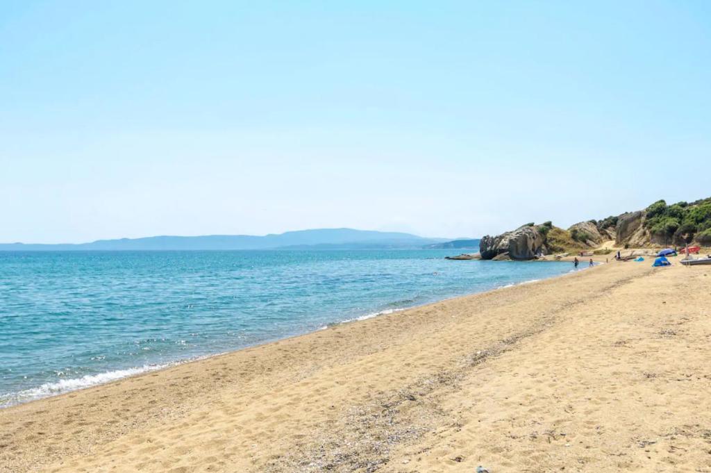Functional house by the sea at Ierissos photo