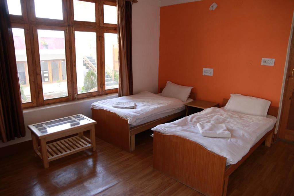 Smanla guest house photo