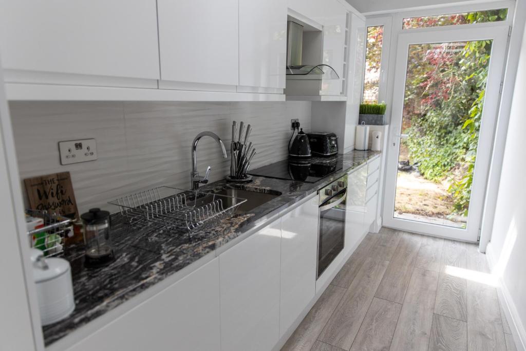 London Northwick Park Serviced Apartments by Riis Property photo