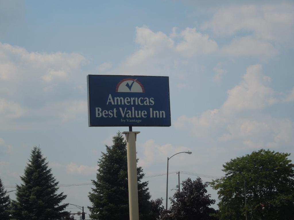 Americas Best Value Inn Maumee Toledo photo