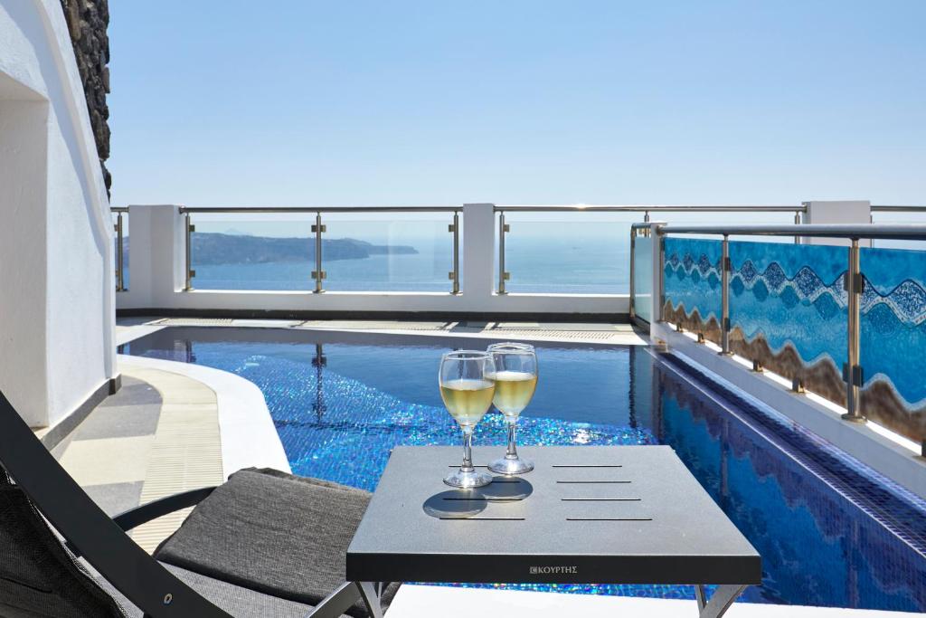Petit Palace Suites photo