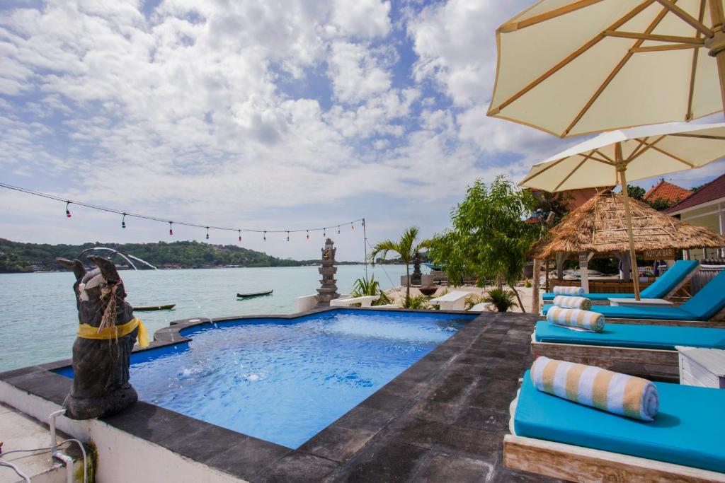 The Waterfront Beach House photo