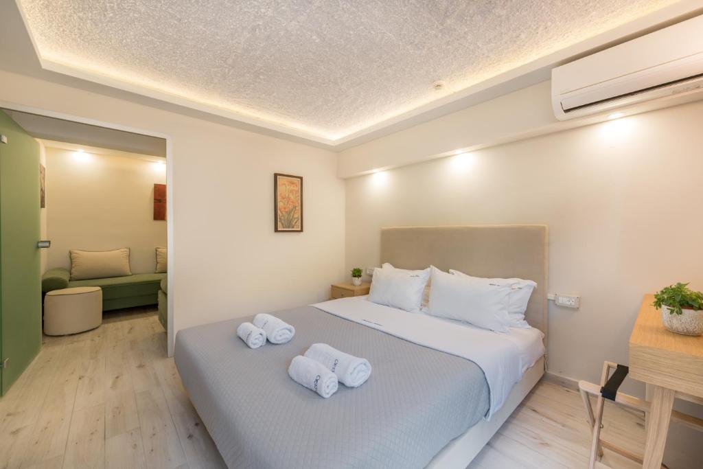 Crystal Beach Hotel — Hotel rooms in Kalamaki (Zakynthos), Ionian Islands