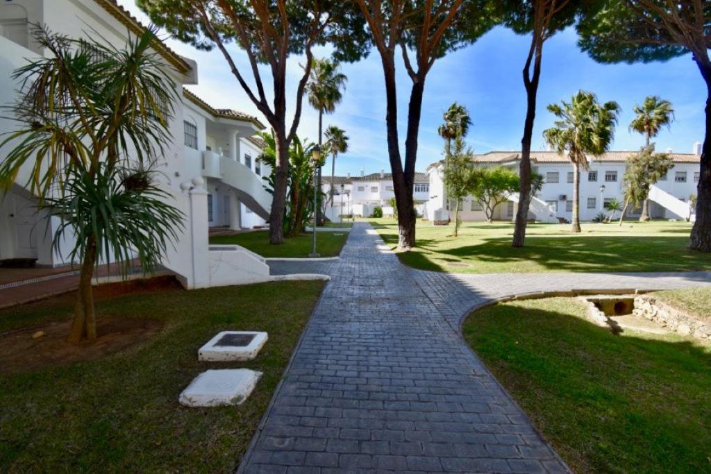 Apartamento La Barrosa - Chiclana - Urb. Pinar Atlántico - 2