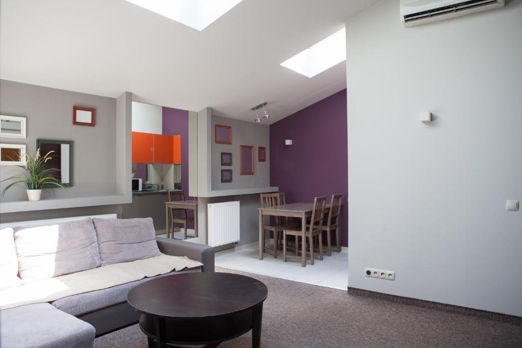 Cosy Inn Central Apartments photo