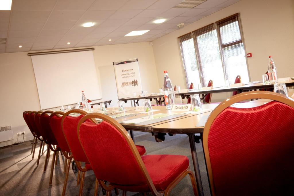 Hotel Campanile Gueret photo