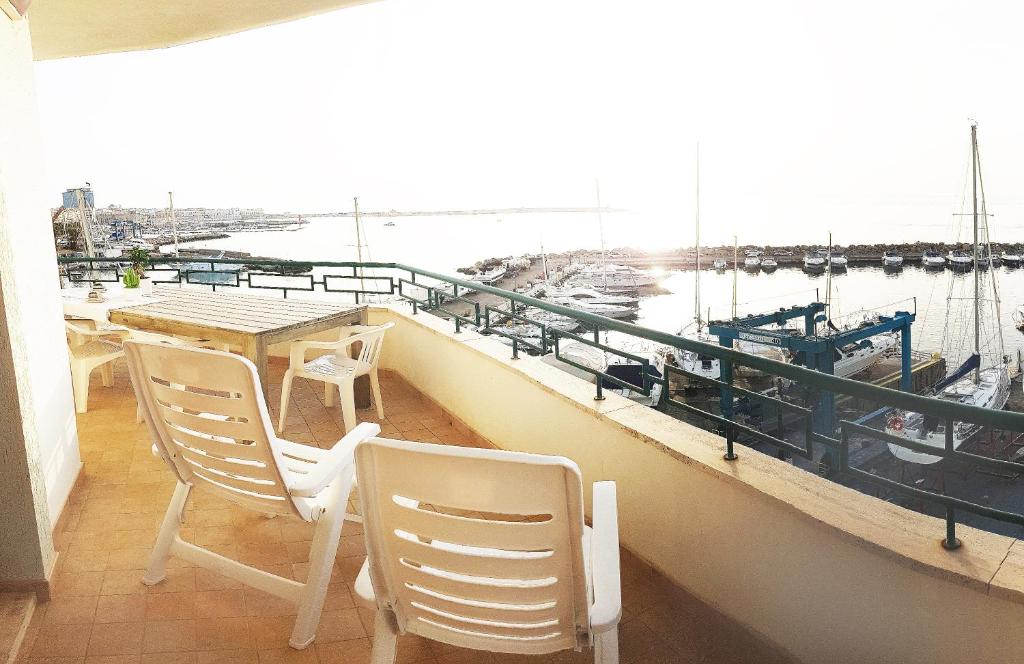 SeaSide Apartment - 3