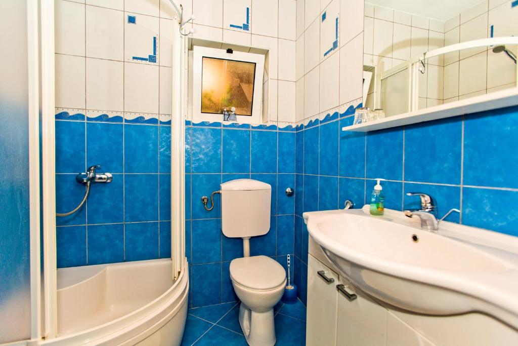 Rooms Barbaric photo