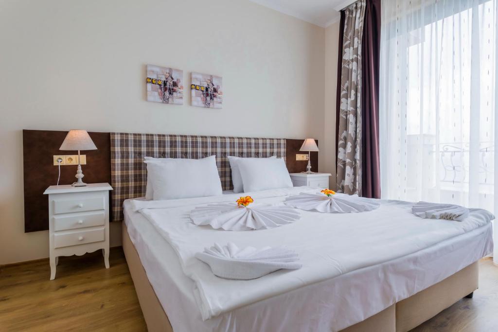 Gardenia Beach Palace Aparthotel photo
