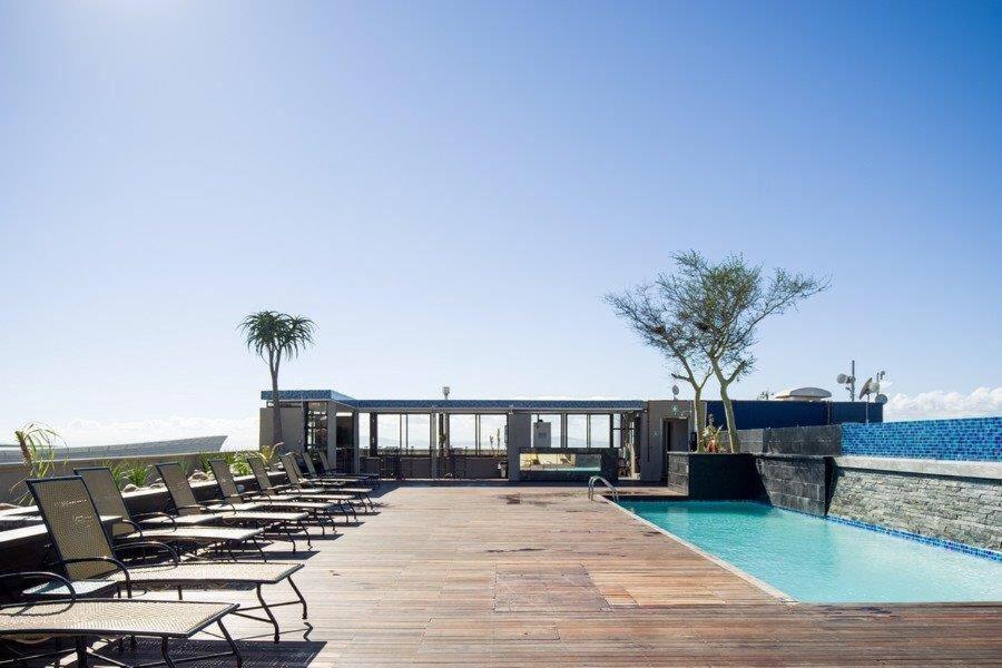 Cape Royale Luxury Apartments by Stay In Luxury  スイミングプール