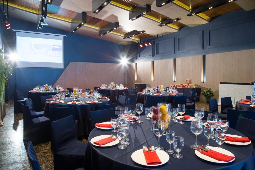 Banquet hall