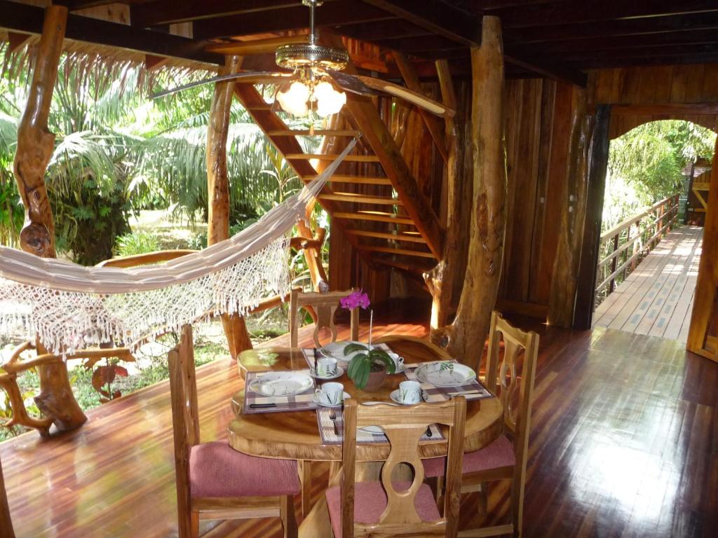 Facilities, Topos Tree House in Cahuita