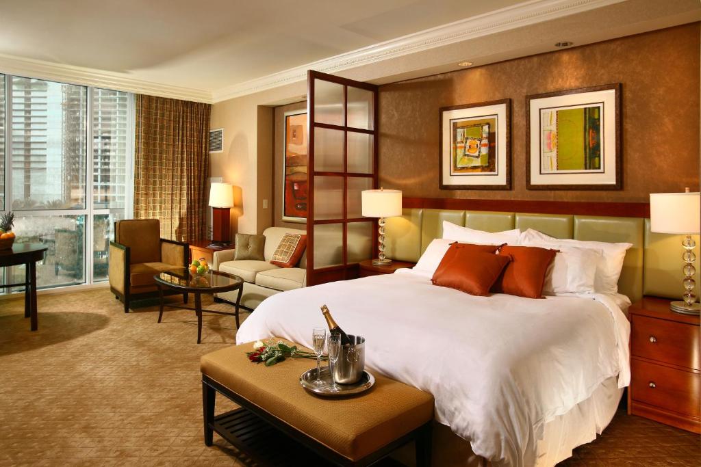 Luxury Suites International at The Signature photo