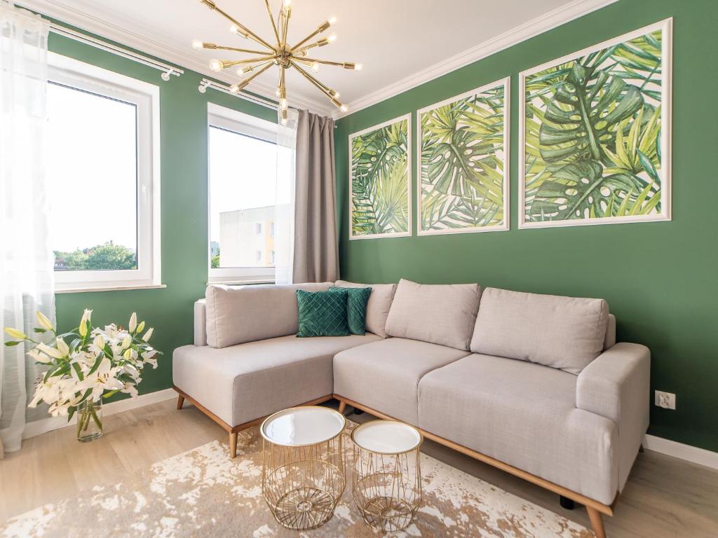 Apartamenty Blekit Na Fali - Miodowy Dom — Hotel in Kolobrzeg