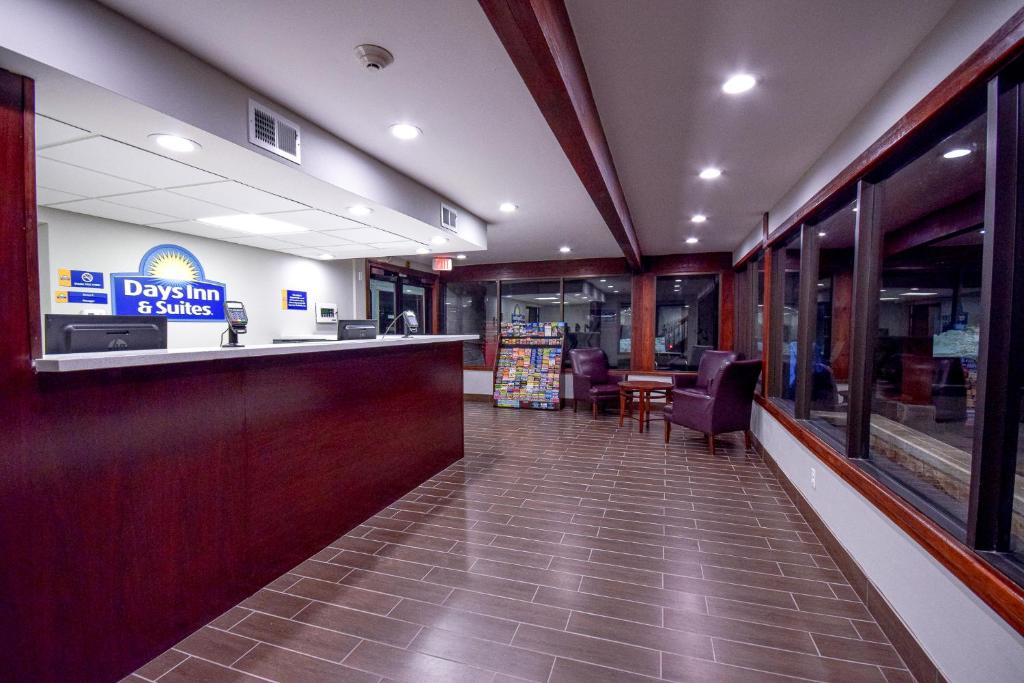 Days Inn & Suites by Wyndham Wisconsin Dells 호텔 이미지 2