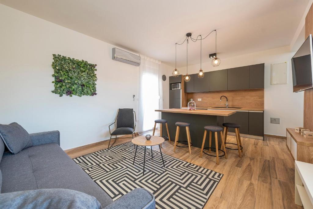 LUXURY APARTMENTS - LA VIR 3 & 4 photo
